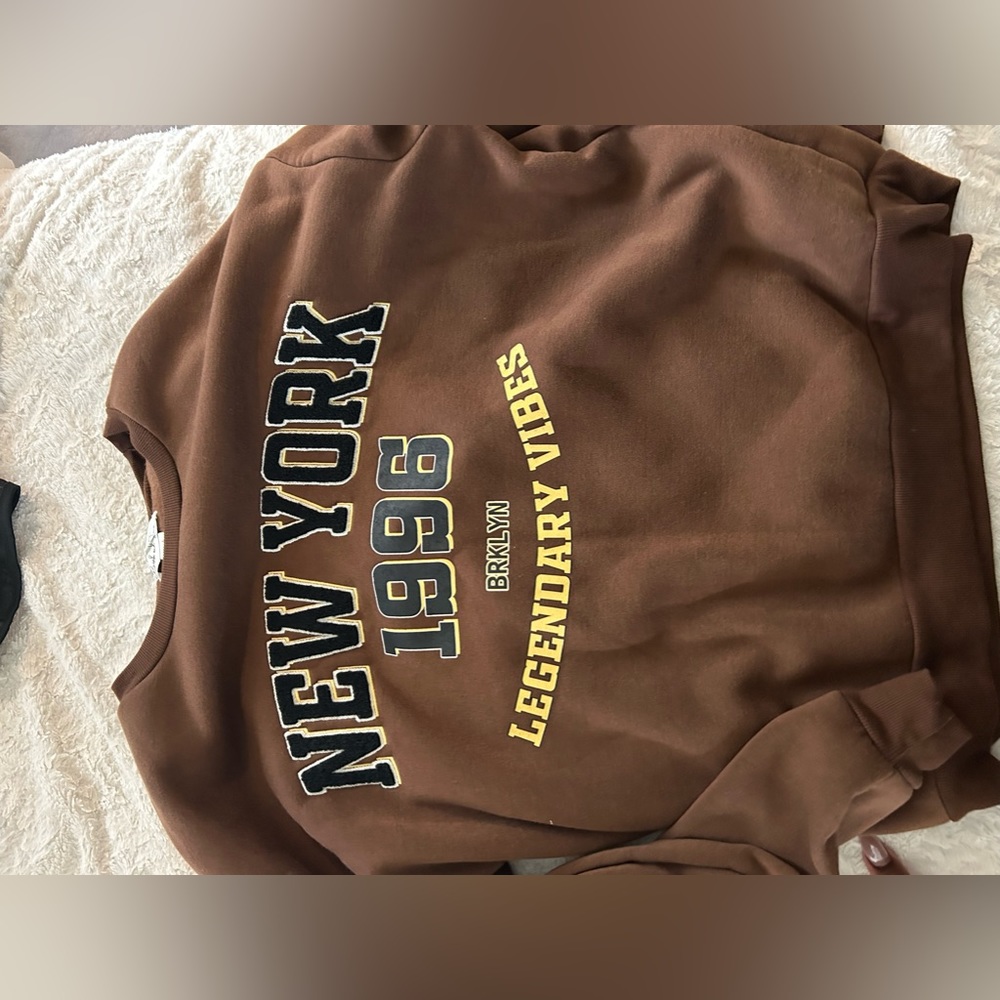 Charlotte Russe Crewneck